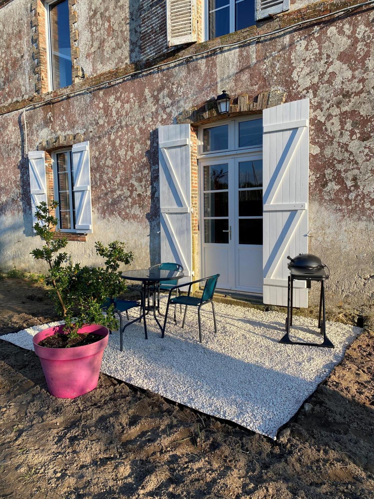 Appartement Le Colibri - Domaine De La Houblette à Challans Extérieur photo