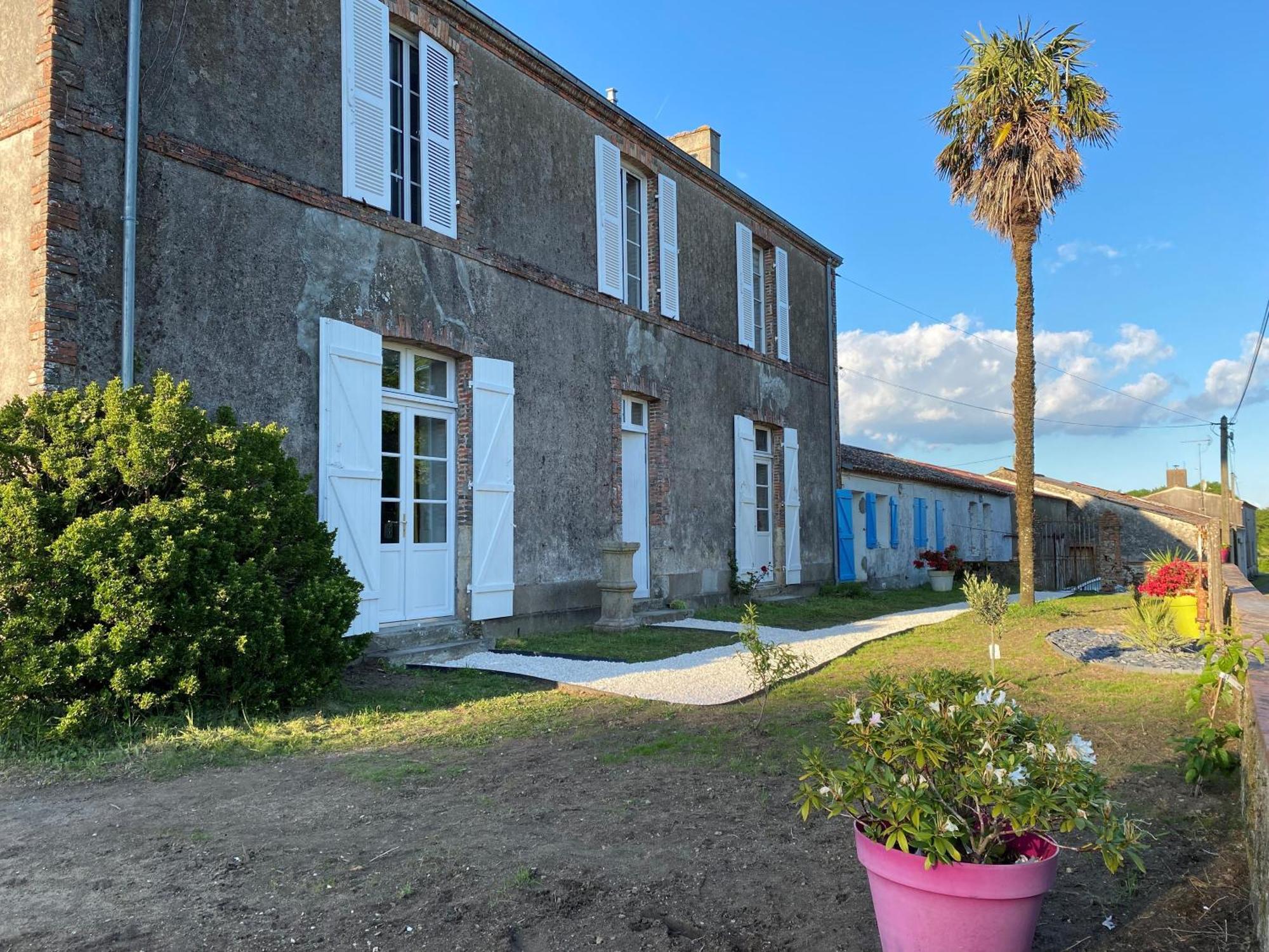 Appartement Le Colibri - Domaine De La Houblette à Challans Extérieur photo